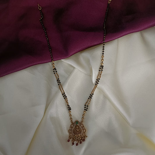 Simple Laxmi Idol Black Beads
