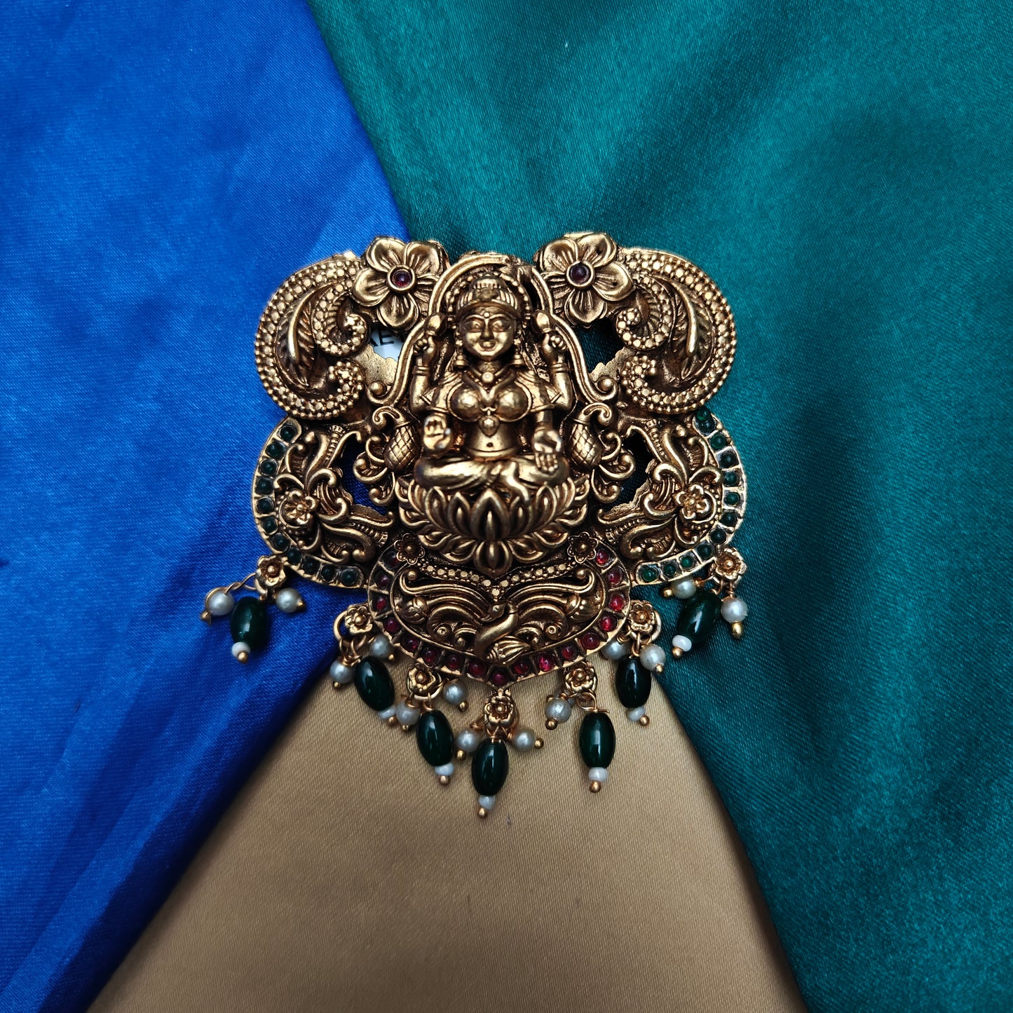 Beautiful Nakshi Single Pendant Jada