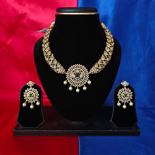 Beautiful Nakshi Kante Necklace In Green Stone