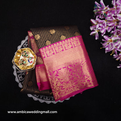 Vintage Checks Kanchi Pattu trending Saree