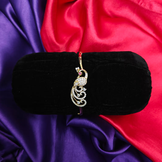 Beautiful Gold Bracelet In White Stone