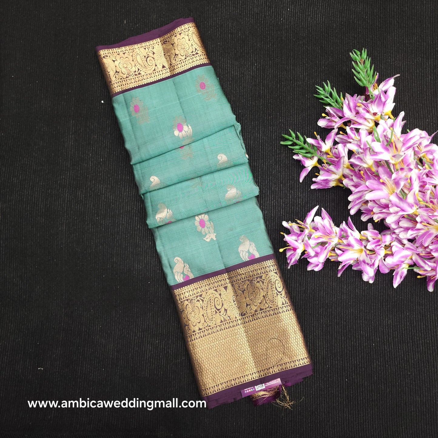 Handloom Kanchi Pattu Butta Light Weight Saree