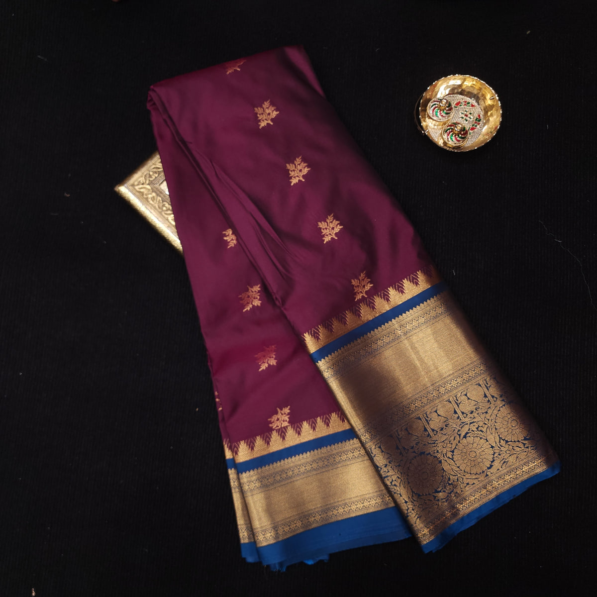 Semi Gadwal Pattu Saree
