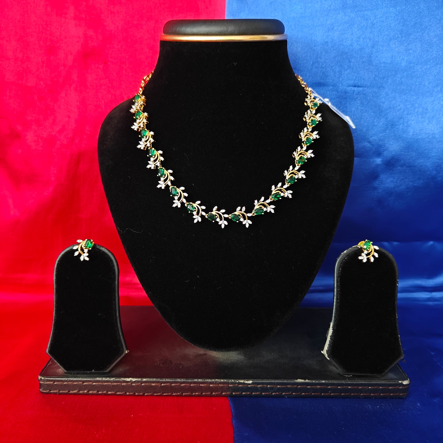 Beautiful CZ Short Necklace In Green Stone