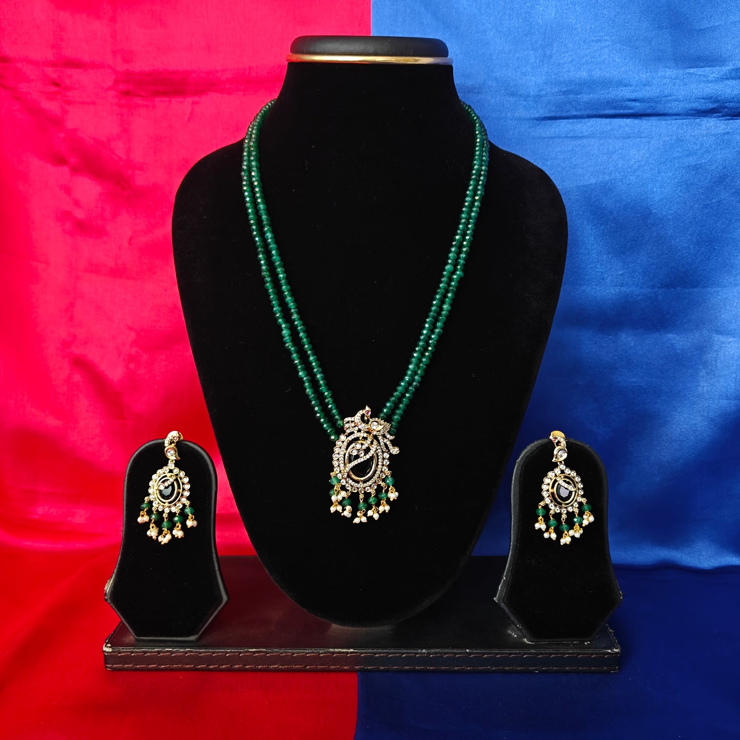 Beautiful Honex Necklace In Green Colour
