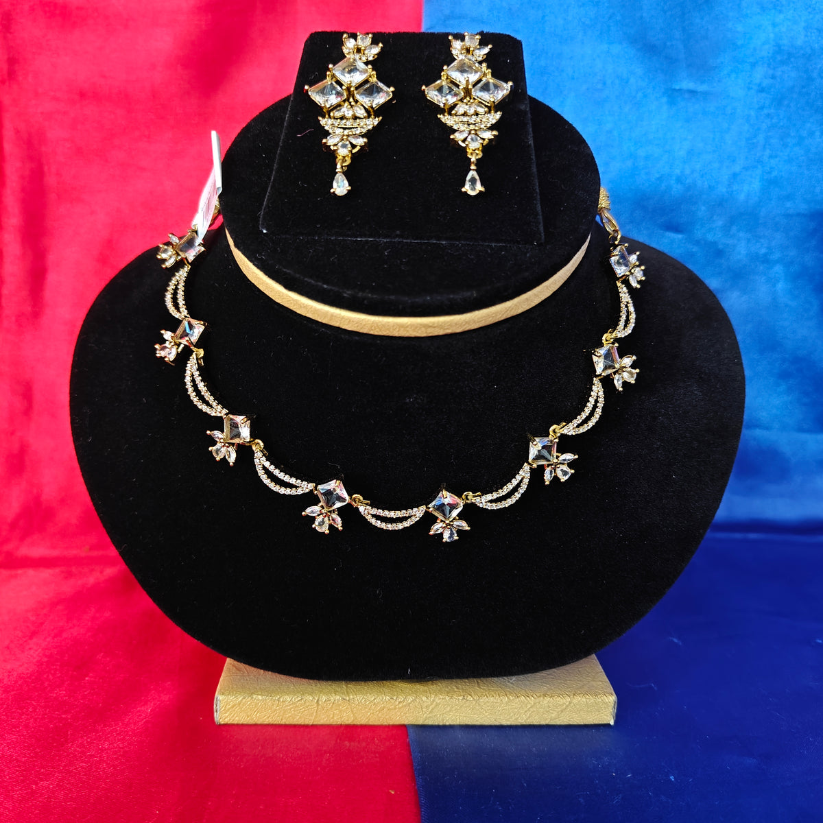 Beautiful Mini Haaram In White Stone