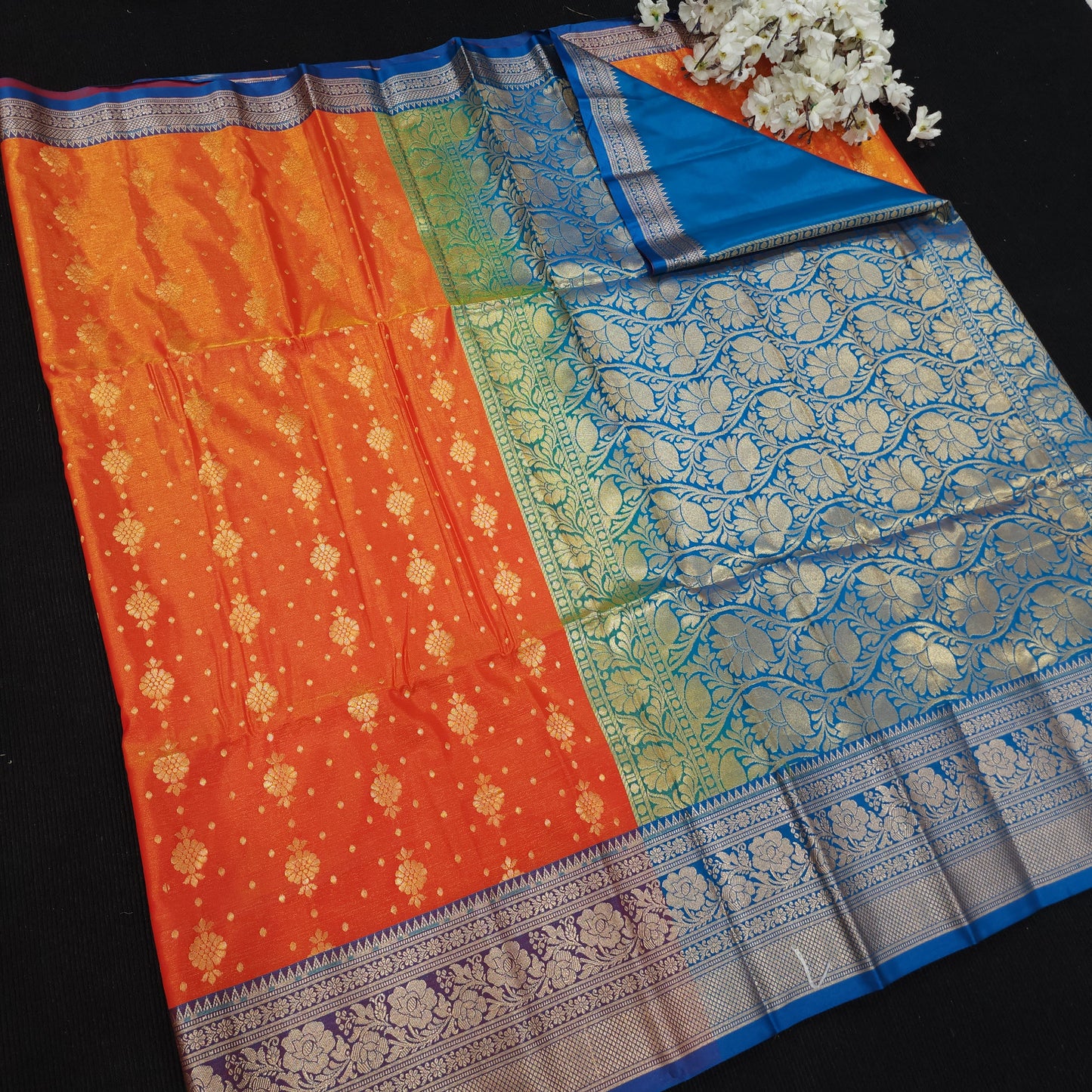 Banaras Sarees 😍 ✨️