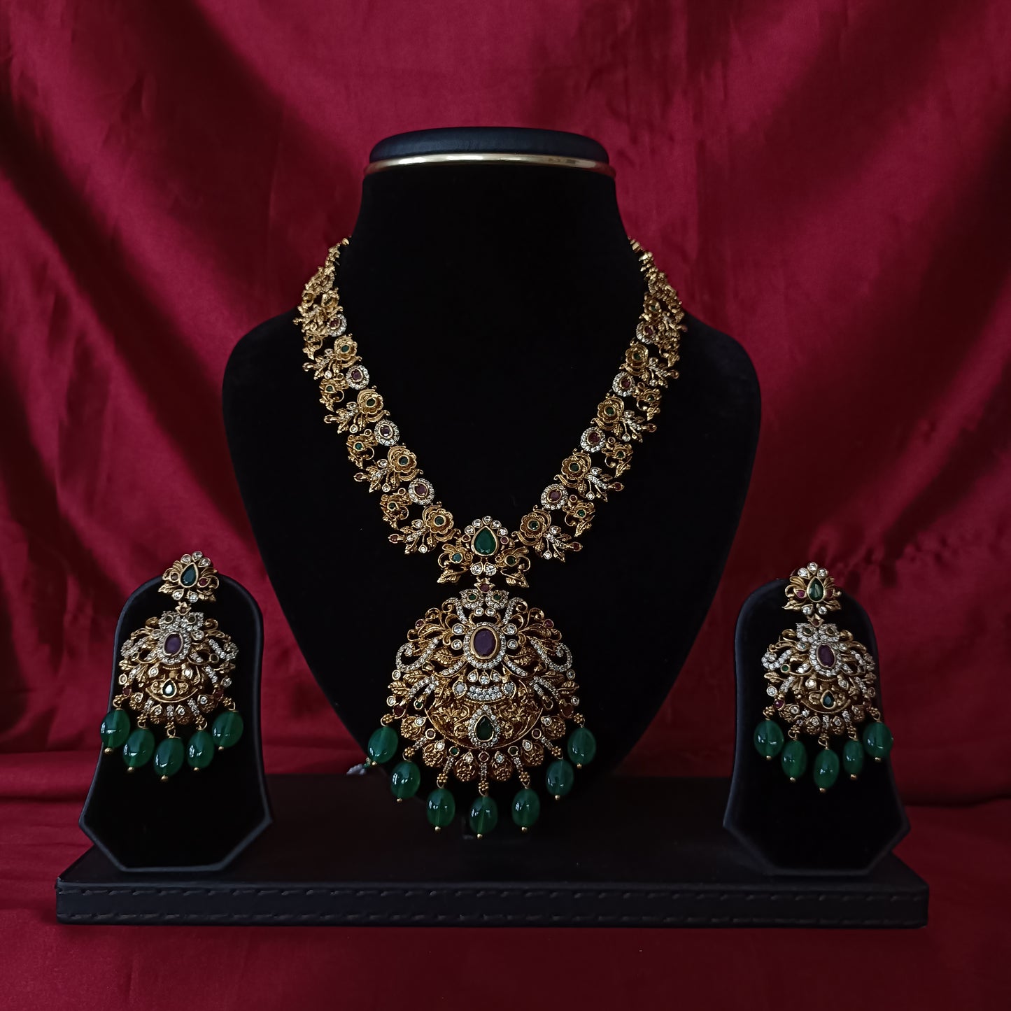 Elegant Nakshi Short Necklace