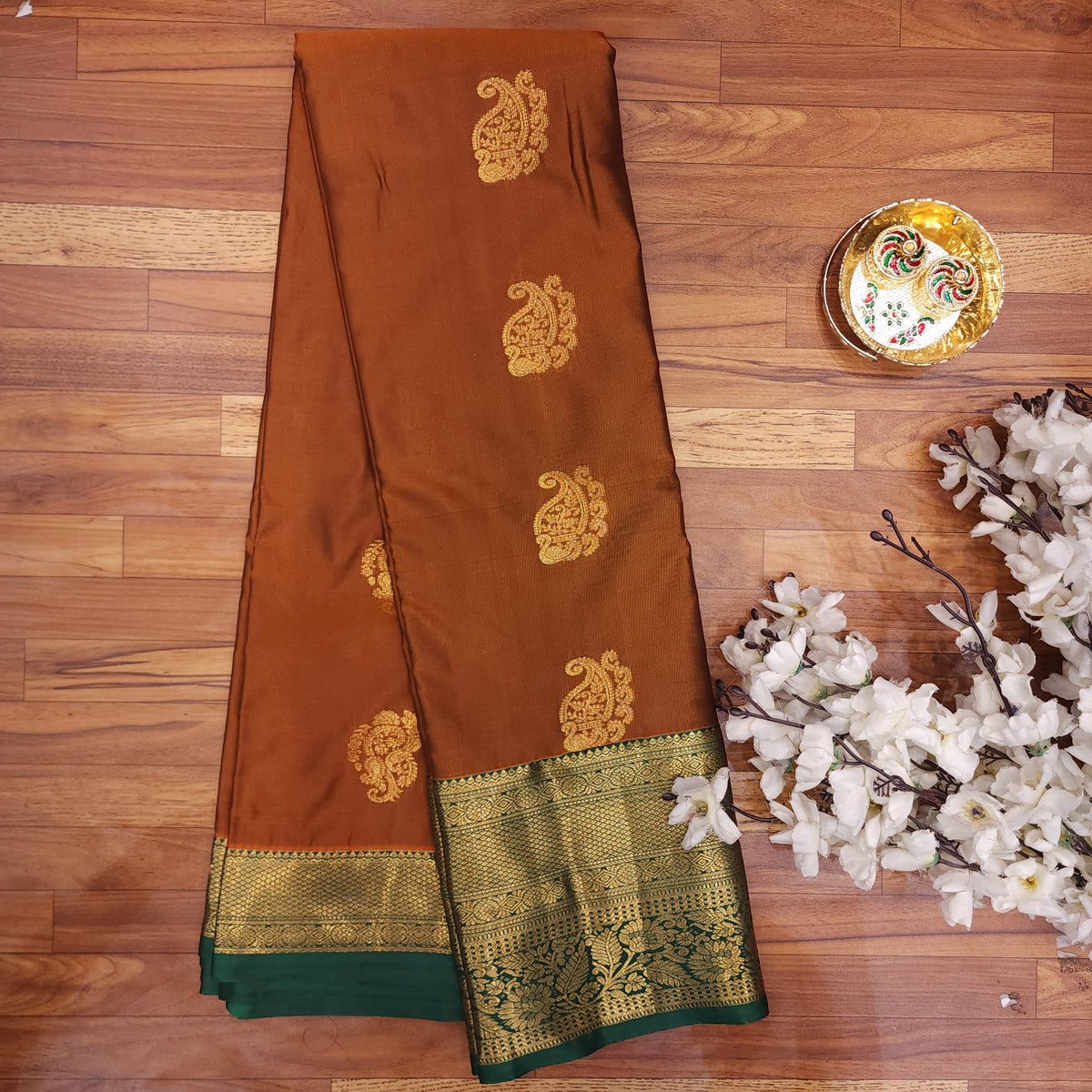 Resham Kanchi Butta Saree