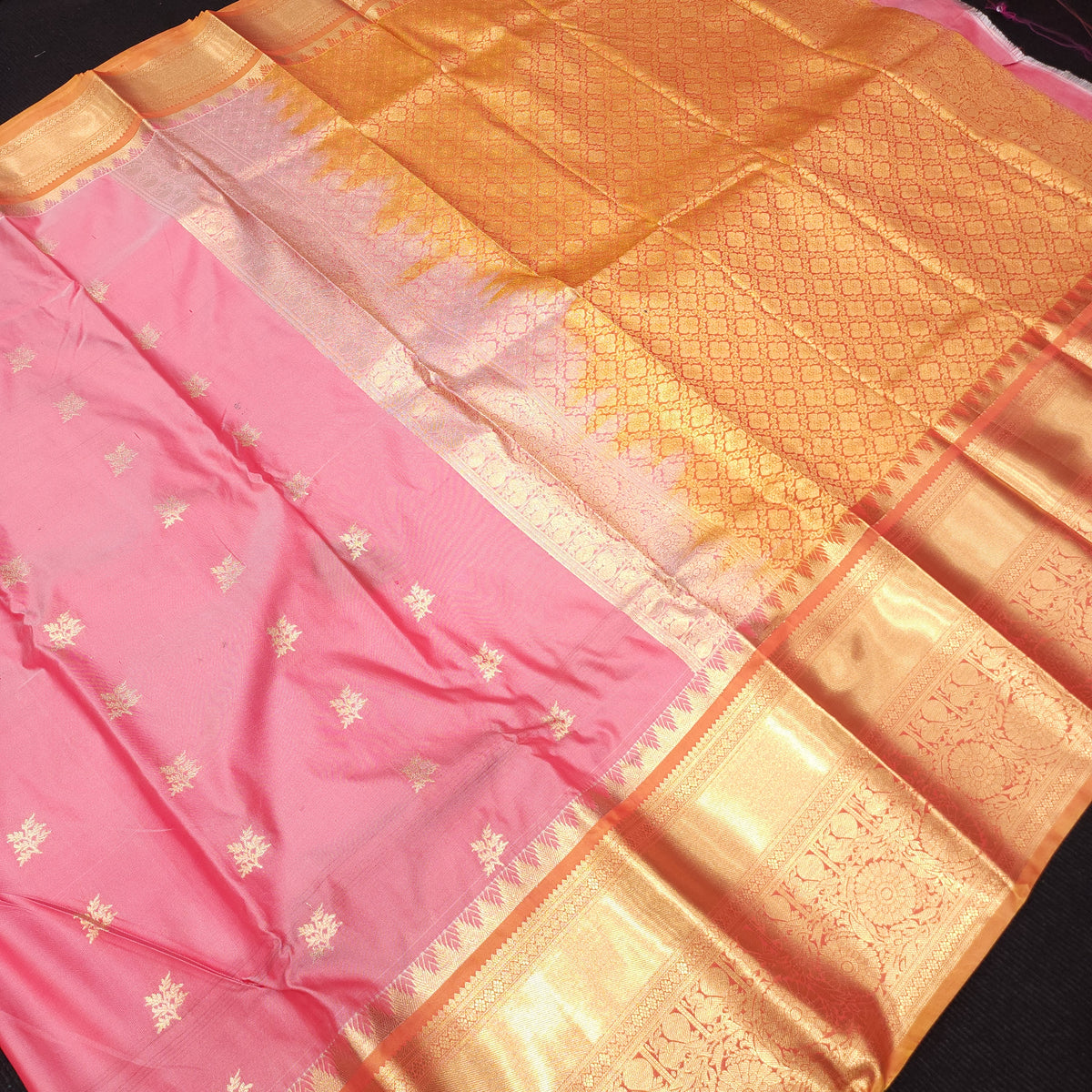 Semi Gadwal Pattu saree