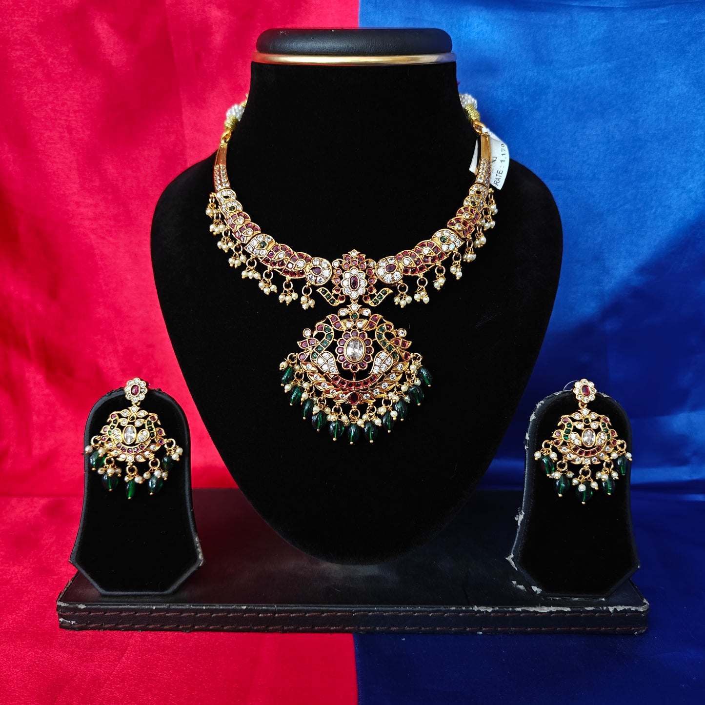 Beautiful Jadau Kundan Short Necklace