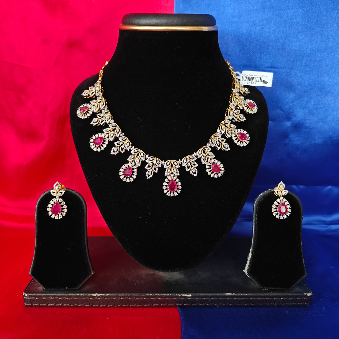 Beautiful GJ Short Necklace In Ruby Stone
