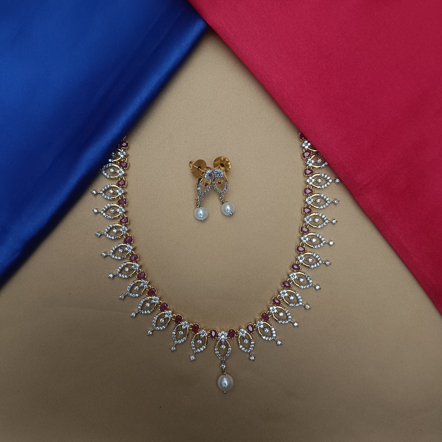 Elegant GJ Short Necklace