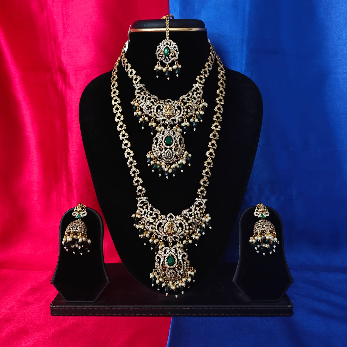Elegant Victorian Combo Set In Green Beads