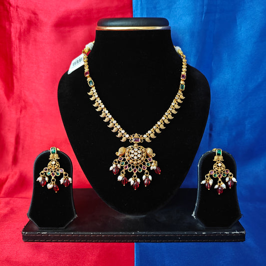 Beautiful Nakshi Short Necklace In Maroon Beads