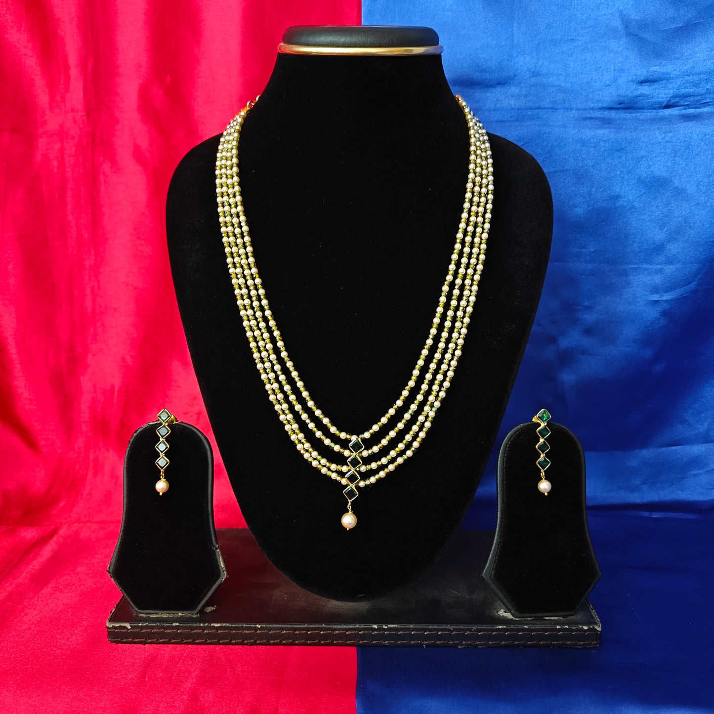 Beautiful Mehandi Green Coloured Honex Necklace